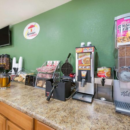 Super 8 By Wyndham Canon City Exterior photo